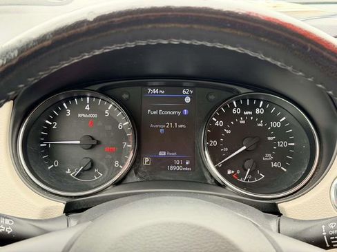 Used 2022 Nissan Rogue Sport SV image 26