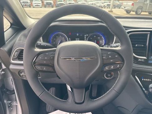 New 2026 Chrysler Pacifica Select w/ S Appearance Package FWD image 18