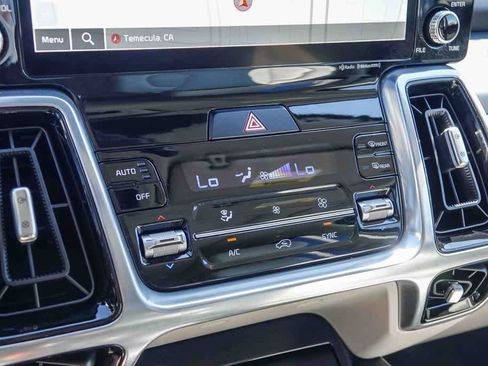 Certified 2023 Kia Sorento SX image 21