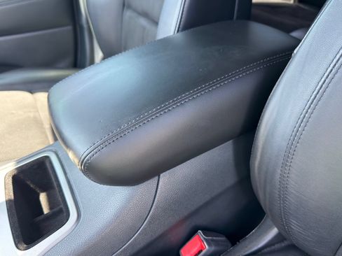 Used 2020 Jeep Grand Cherokee Laredo w/ Laredo X Package RWD image 14