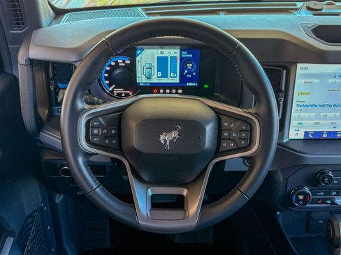 Used 2024 Ford Bronco Black Diamond AWD/4WD image 32