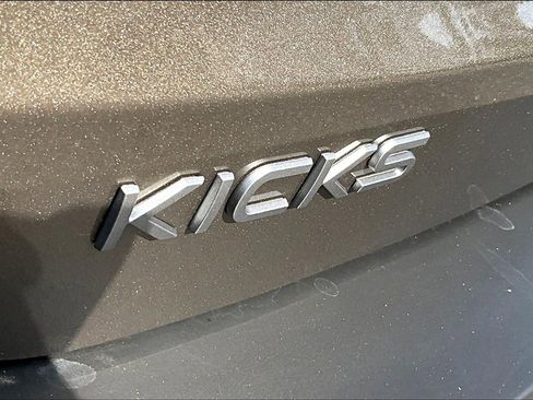 New 2026 Nissan Kicks SV w/ SV Premium Package image 9