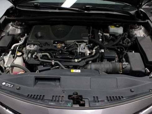 Used 2018 Toyota Camry LE w/ Audio Package FWD image 13