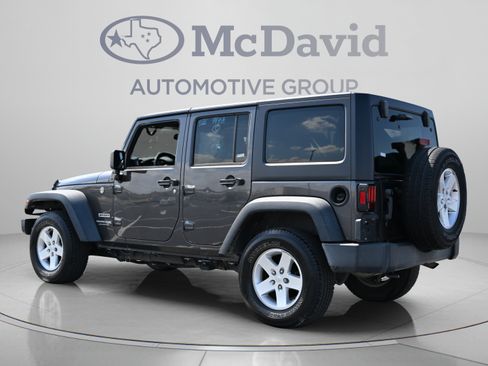 Used 2018 Jeep Wrangler Unlimited Sport S AWD/4WD image 4