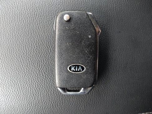 Used 2020 Kia Soul S image 32