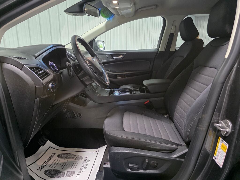 Used 2020 Ford Edge SE AWD/4WD image 9