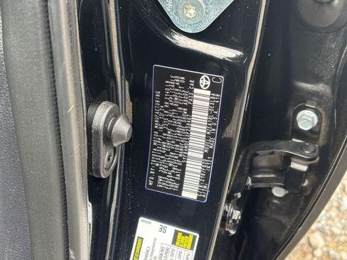 Used 2025 Toyota Corolla LE image 24