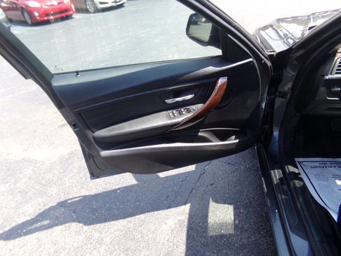 Used 2013 BMW 328i xDrive Sedan image 14