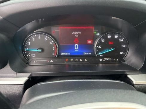 Used 2022 Ford Explorer XLT image 15