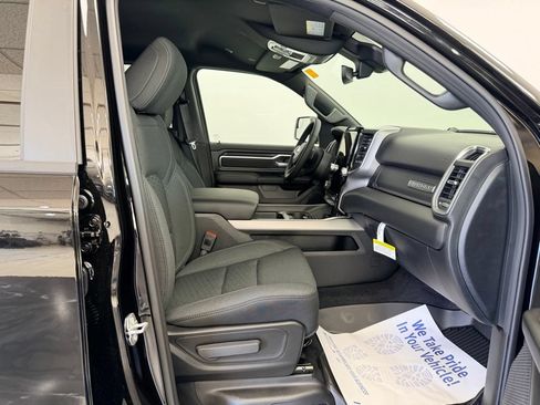 New 2026 RAM 1500 4x4 Crew Cab image 9