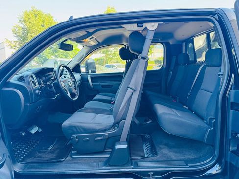 Used 2011 Chevrolet Silverado 2500 LT w/ Interior Plus Package AWD/4WD image 14