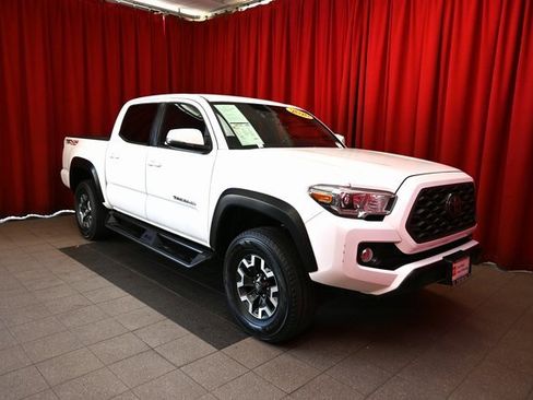 Certified 2020 Toyota Tacoma TRD Off-Road image 3