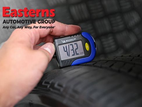 Used 2023 Jeep Grand Cherokee L Laredo AWD/4WD image 29