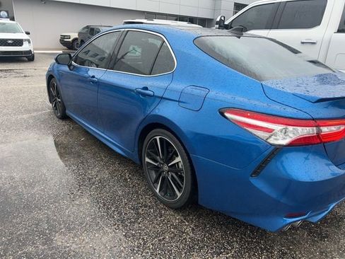 Used 2020 Toyota Camry XSE image 6