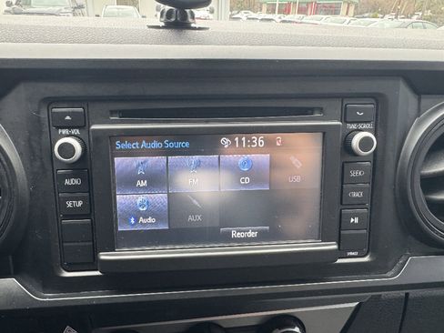 Used 2019 Toyota Tacoma SR w/ SX Package image 17