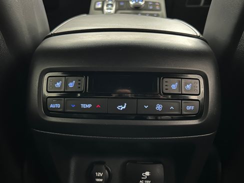 Used 2020 Hyundai Palisade Limited w/ Winter Weather Package AWD/4WD image 30