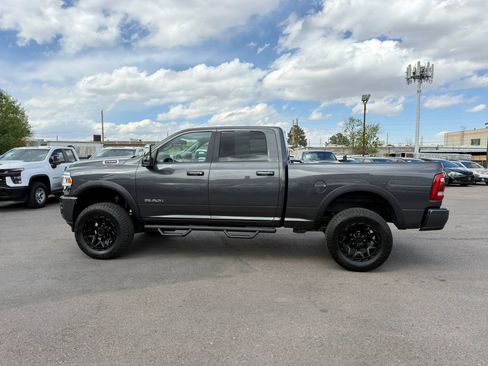 Used 2024 RAM 2500 Laramie AWD/4WD image 4