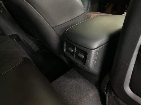 Used 2022 Dodge Challenger R/T w/ Plus Package image 28