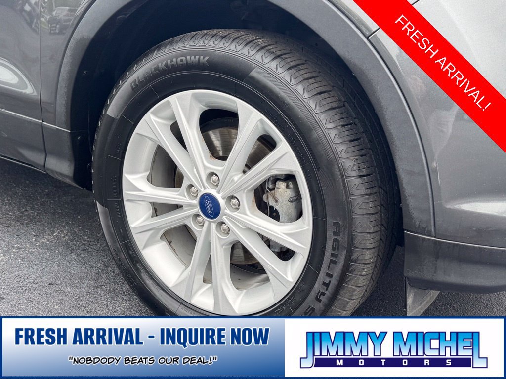 Used 2017 Ford Escape SE w/ SE Cold Weather Package FWD image 23