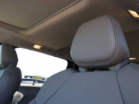 New 2026 Toyota Sienna XLE FWD image 16