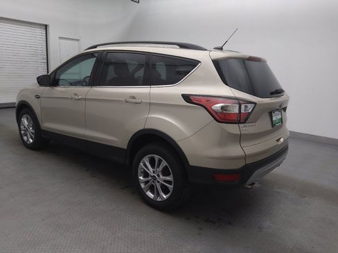 Used 2018 Ford Escape SE image 3