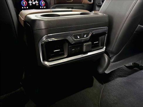 Used 2022 Chevrolet Silverado 2500 High Country AWD/4WD image 30