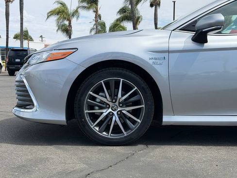 Used 2024 Toyota Camry XLE w/ Navigation Package FWD image 24
