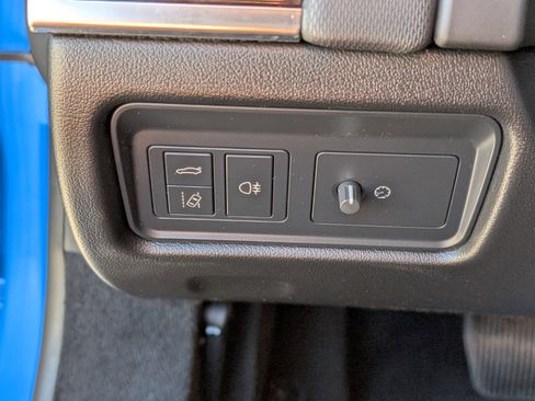 Used 2020 Jaguar F-TYPE Convertible image 32