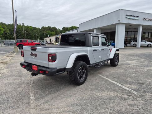 Used 2023 Jeep Gladiator Rubicon w/ LED Lighting Group AWD/4WD image 3