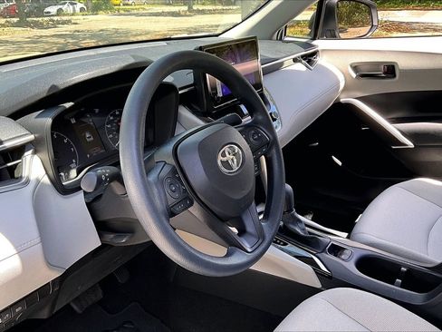 Used 2023 Toyota Corolla Cross L image 14
