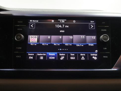 Used 2022 Volkswagen Taos SE AWD/4WD image 29