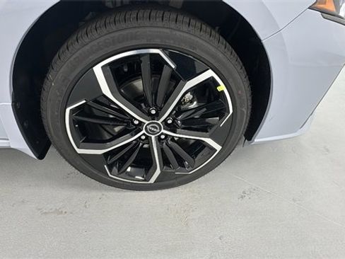 New 2025 Nissan Altima 2.5 SR w/ SR Premium Package image 9