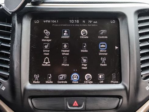 Used 2015 Jeep Cherokee Latitude w/ Comfort/Convenience Group AWD/4WD image 40