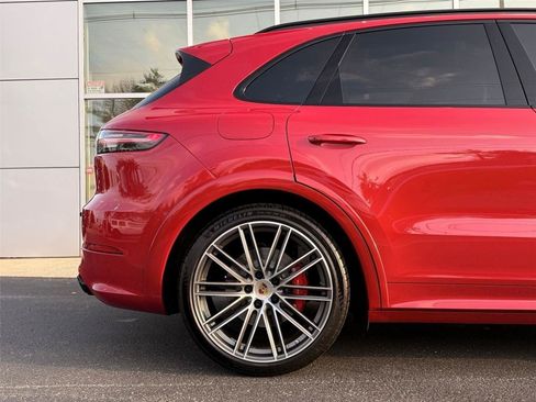 Used 2021 Porsche Cayenne GTS AWD/4WD image 10