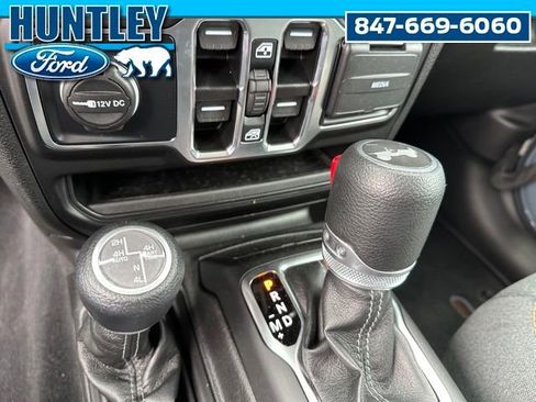 Used 2025 Jeep Wrangler Unlimited Sport S 4xe w/ Convenience Group AWD/4WD image 21