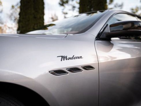 Used 2022 Maserati Ghibli Modena image 19