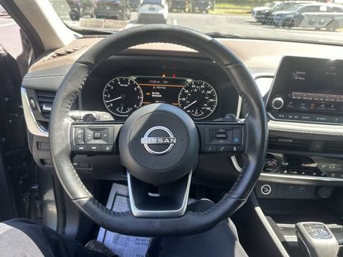 Used 2023 Nissan Rogue SV w/ SV Premium B Package AWD/4WD image 13