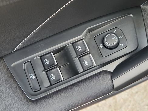 Used 2024 Volkswagen Tiguan SE R-Line FWD image 23