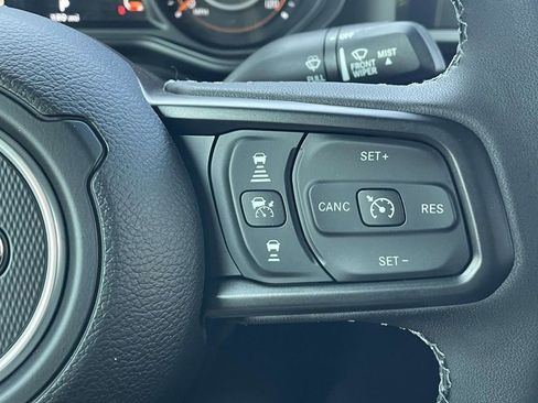 New 2025 Jeep Gladiator Sport w/ Premium Package AWD/4WD image 31