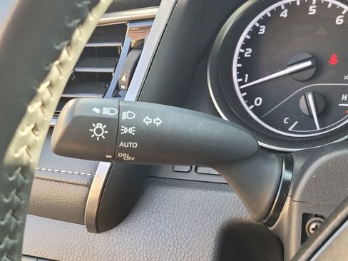 Used 2024 Toyota Camry SE image 15