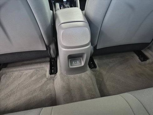 Used 2024 Hyundai Elantra SE FWD image 18