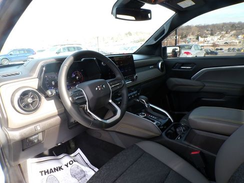 Used 2024 Chevrolet Colorado ZR2 w/ Technology Package image 13