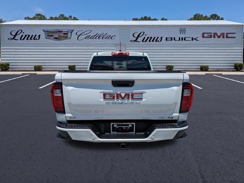 Certified 2025 GMC Canyon AT4 w/ AT4 Premium Package AWD/4WD image 5