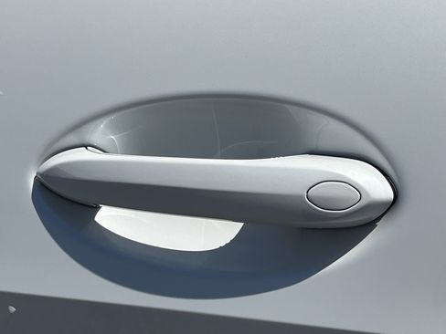 Used 2024 BMW X5 xDrive50e w/ M Sport Package image 34