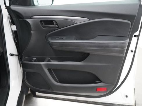 Used 2025 Honda Passport EX-L image 55