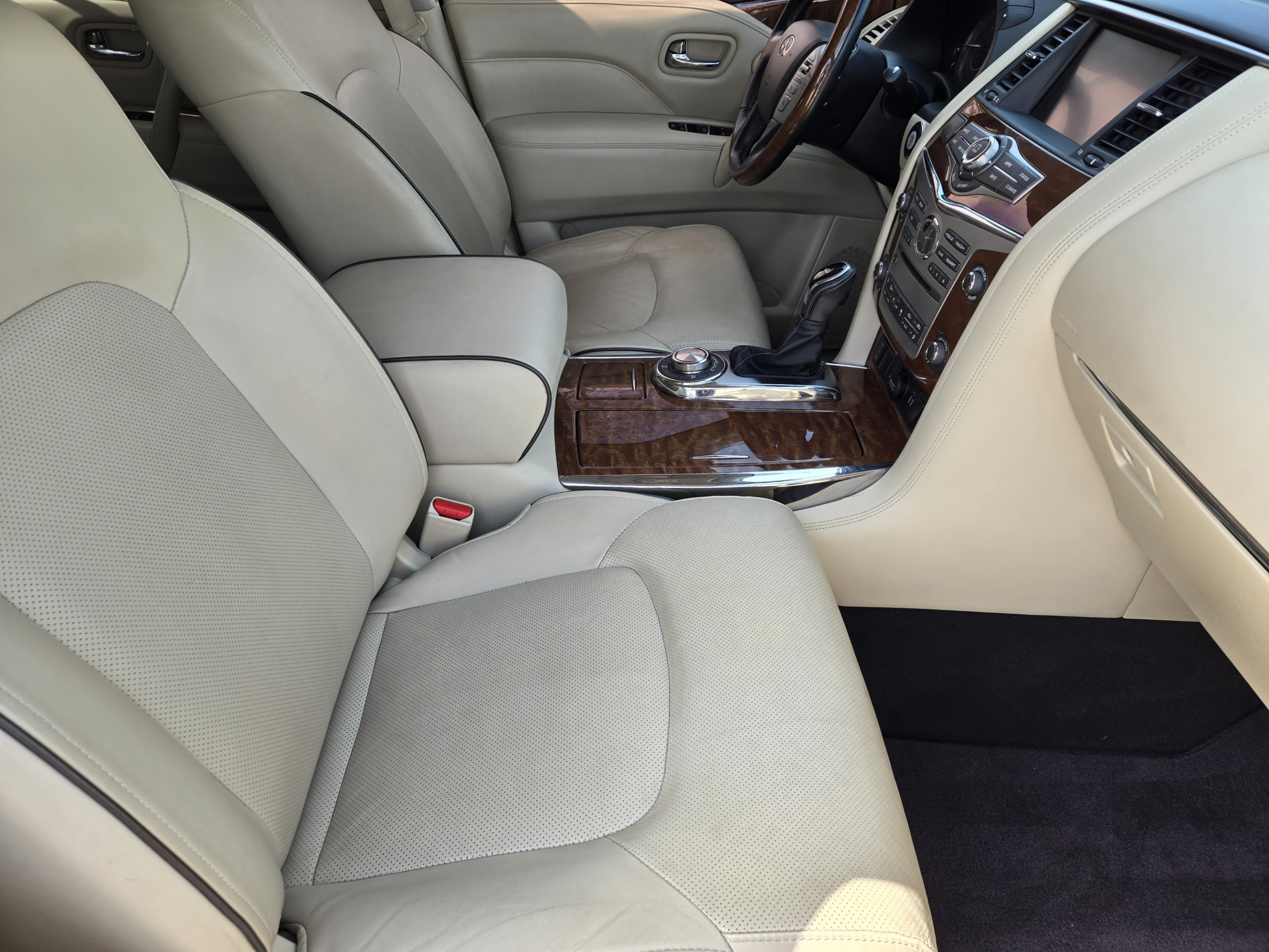 Used 2018 INFINITI QX80 4WD w/ Driver Assistance Package image 10