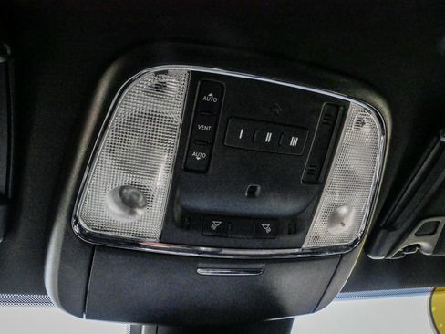 Used 2023 Dodge Charger R/T w/ Plus Group RWD image 27