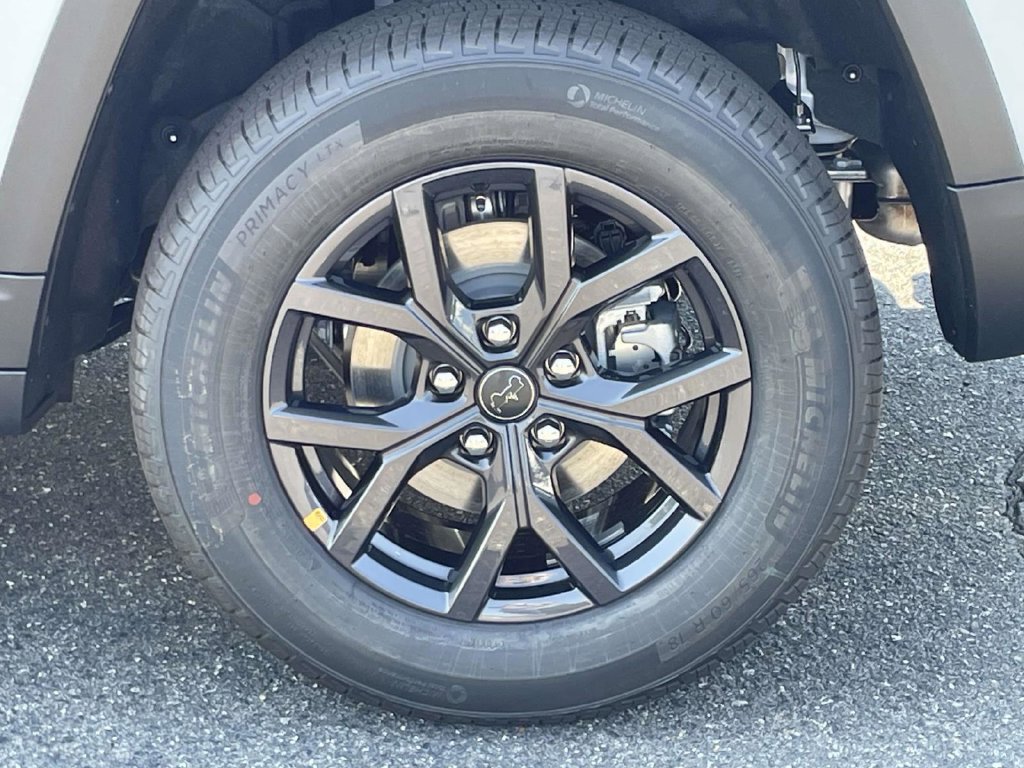 New 2027 Jeep Grand Cherokee Altitude RWD image 11