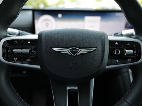 Certified 2025 Genesis GV80 2.5T Select AWD/4WD image 32