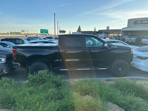 Used 2020 Chevrolet Silverado 1500 LT w/ All-Star Edition image 6